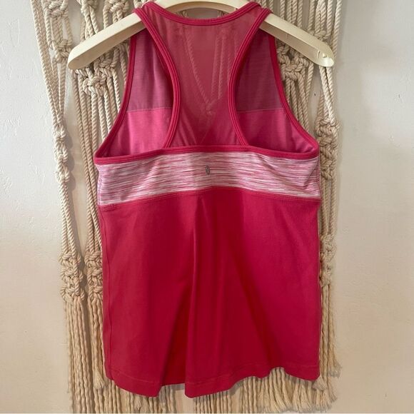 Lululemon Women’s Deep Breath Tank Size 12 Pink Deep V Yoga Top W/ Shelf Bra - Picture 2 of 7